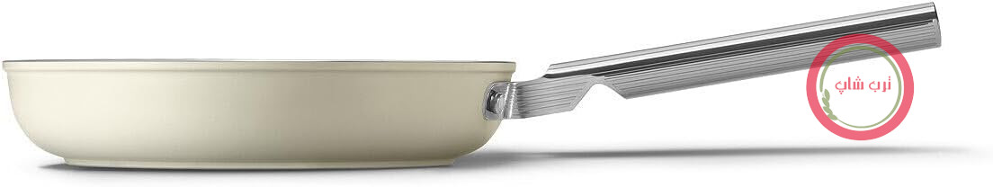 ماهیتابه نچسب Smeg، FPF2002CRM، قطر 20 سانتی‌متر، پوشش سرامیکی بدون PFAS، دسته استیل ضد زنگ، مناسب برای انواع اجاق گاز، قابل استفاده در فر تا دمای 250 درجه سانتیگراد، ظرفیت 1.5 لیتر، کرم مات