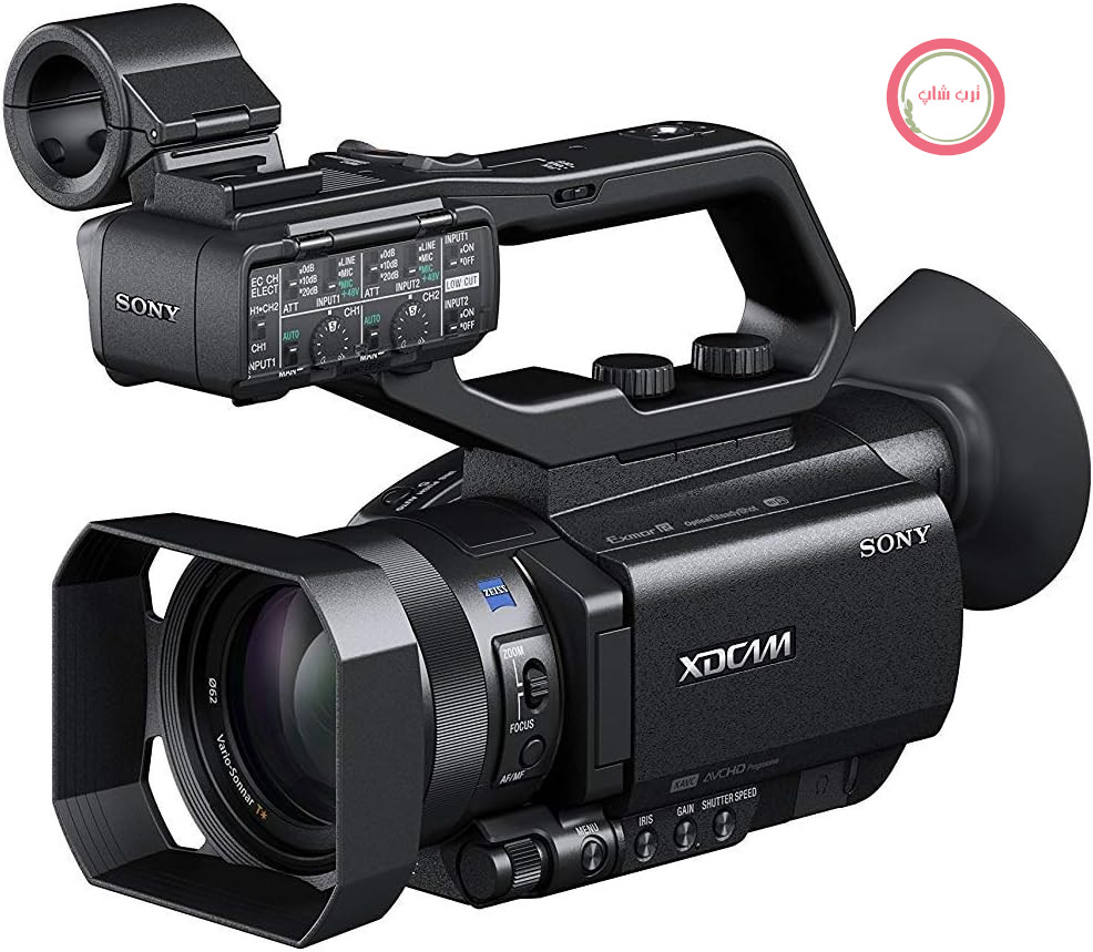 دوربین فیلمبرداری فوق العاده جمع و جور سونی PXW-X70//C، 20 مگاپیکسل، حسگر Exmor R XDCAM، لنز کارل زایس، زوم اپتیکال 12 برابر، 3G SDI، ضبط 422 فریم 10 بیتی XAVC، واحد XLR با گریپ، 2 اسلات کارت SD، کنترل از راه دور NFC/WiFi) مشکی